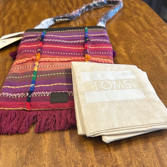 TOMS women’s Crossbody Bag Rainbow Summit Stripe Embellished Boho Tassel Artisan - Picture 12 of 16